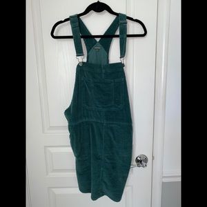 Pinafore dress